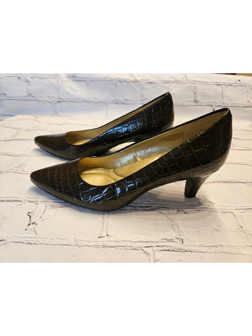 Bandolino Jossline Kitten Patent Leather Heels